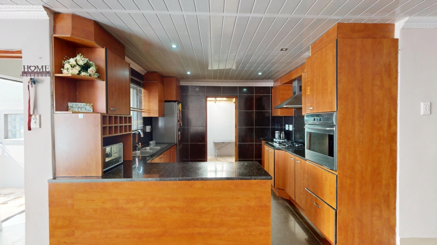 3 Bedroom Property for Sale in Bishop Lavis Western Cape